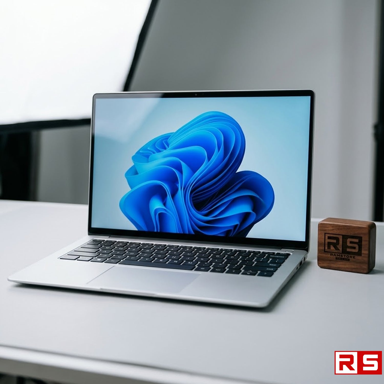LPR Laptop TECNO Megabook T14 Air - AMD Ryzen 7 7735HS 16GB 1TB SSD