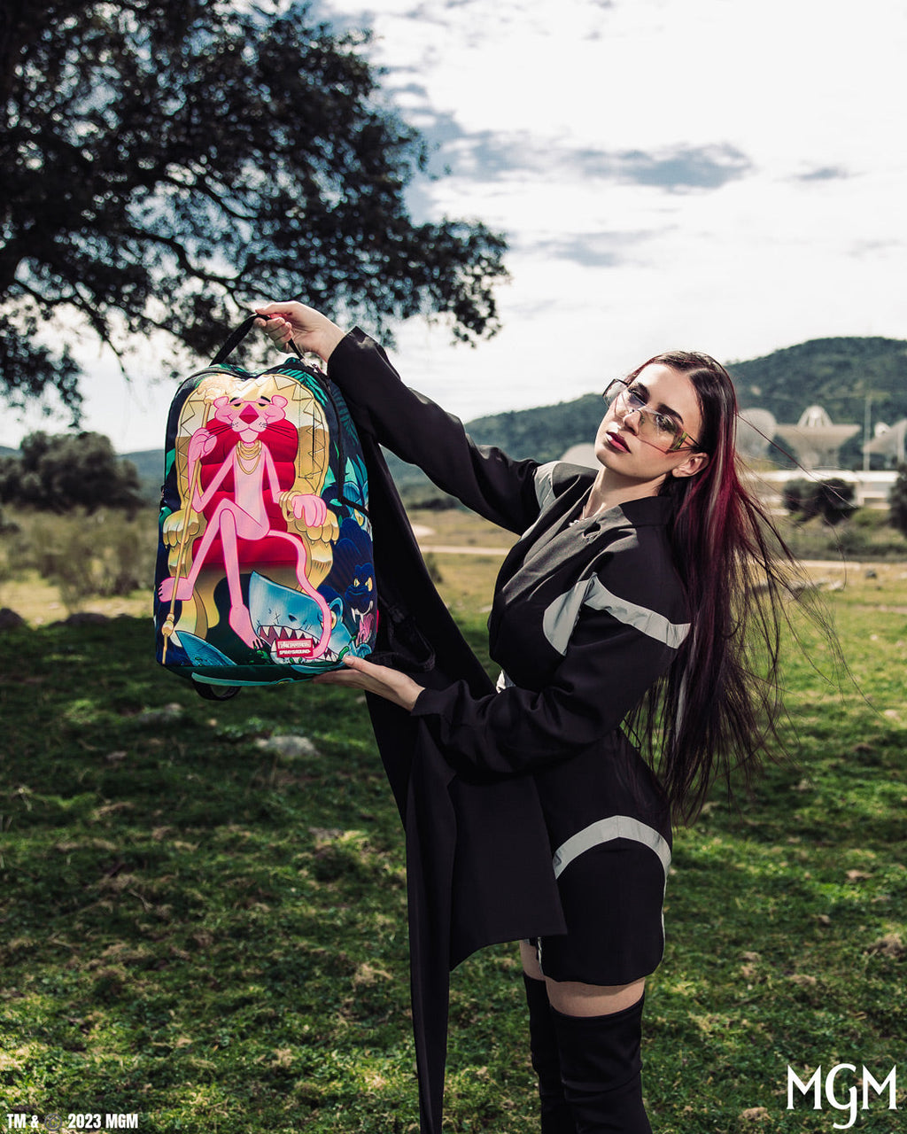 PINK PANTHER HEAVY LIES THE CROWN BACKPACK