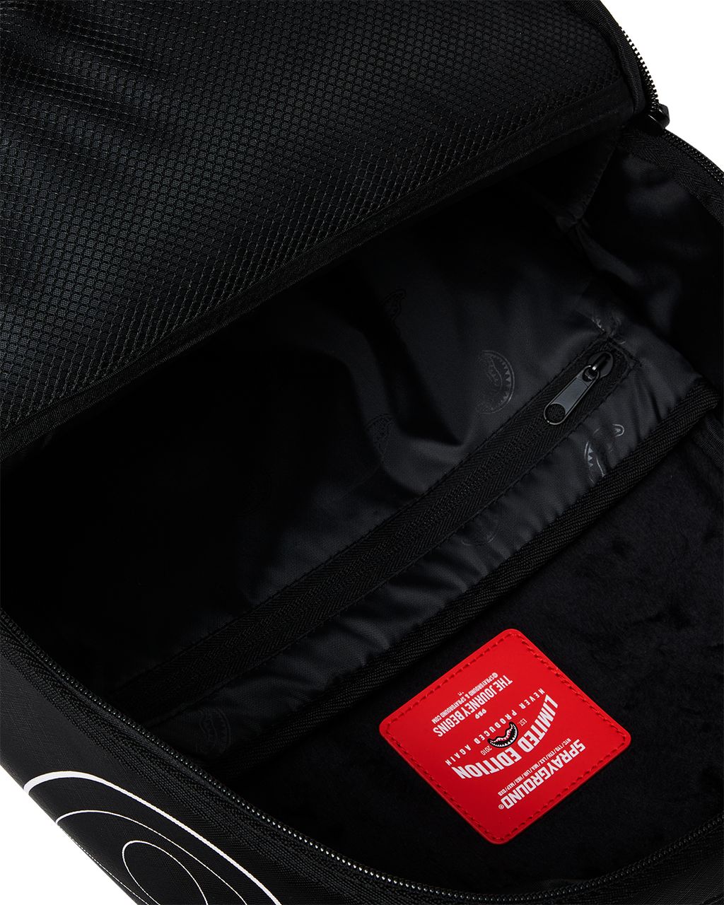 SHARK CENTRAL OUT THE LINE DLXSV BACKPACK
