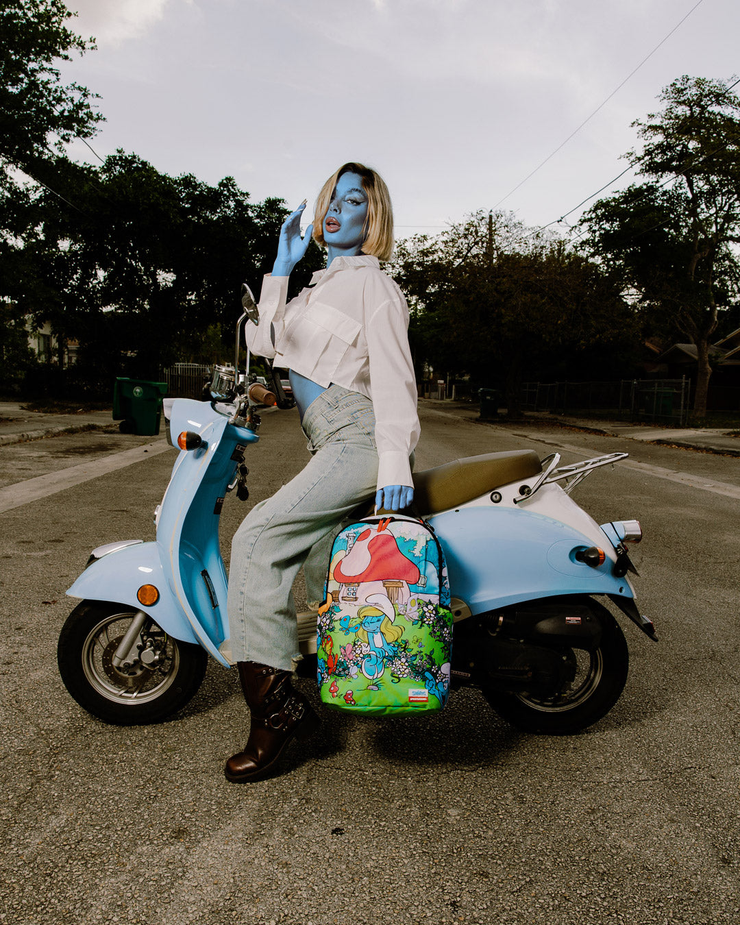 SMURFS IN THE GARDEN BACKPACK